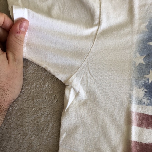 Super soft and cozy American flag tee - Picture 9 of 12